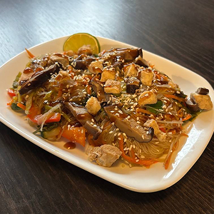 Фунчоза с курицей терияки